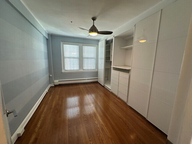 Building Photo - Coolidge Corner - Roof Deck - Updated - Laundry