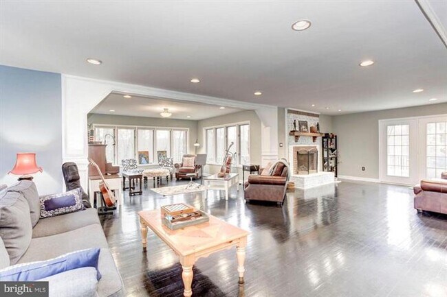 Building Photo - 5147 Cannon Bluff Dr