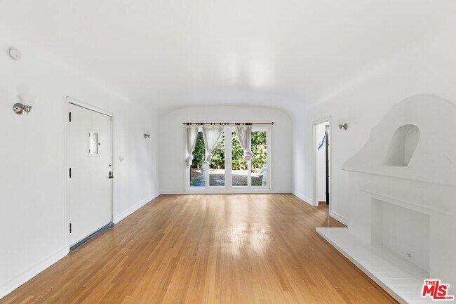 Building Photo - 1307 S Longwood Ave