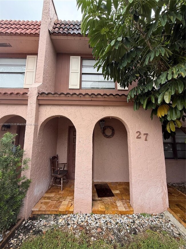 Primary Photo - 27 Laredo Pl