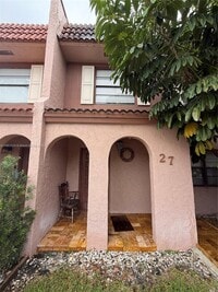 Building Photo - 27 Laredo Pl