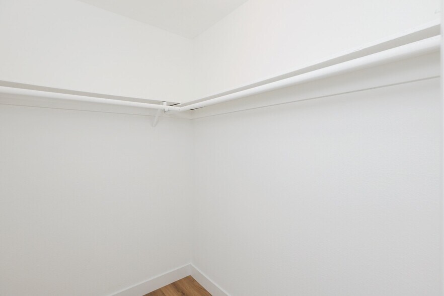 Building Photo - 216 W Escalones