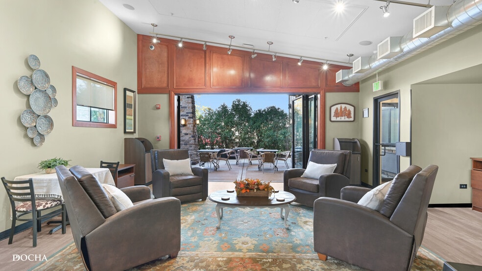 Building Photo - Timber Creek