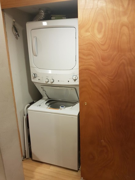 In unit Washer/Dryer - 1124 25th St NW