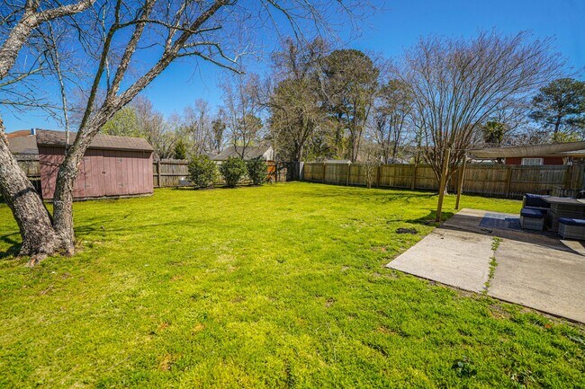 Building Photo - Coming Available!