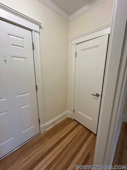 Building Photo - 22 Chauncy St