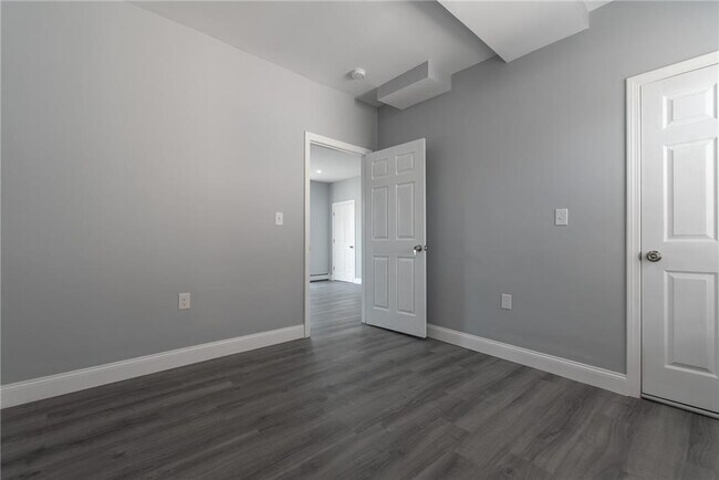 Building Photo - 49 Hollis St