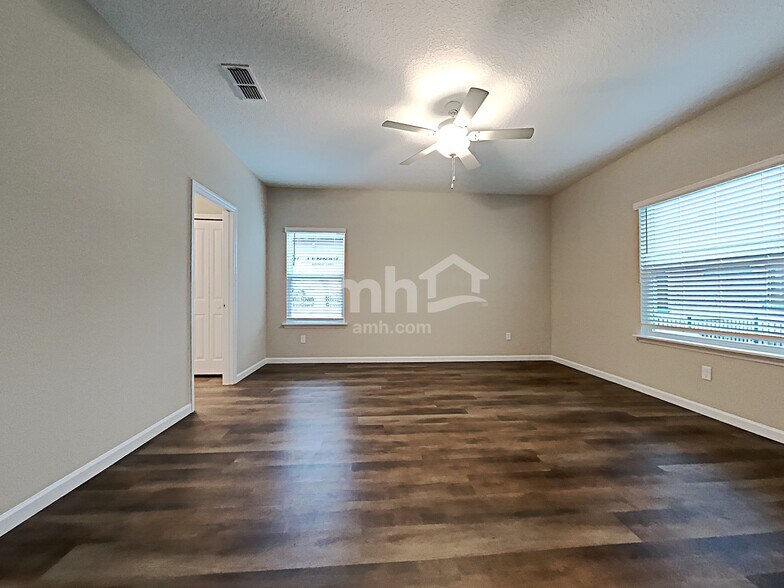 Building Photo - 282 Stone Arbor Ln