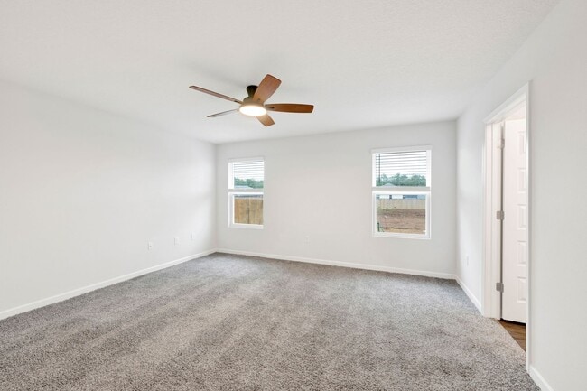 Building Photo - Spacious 5 Bedroom Home with Community Pool