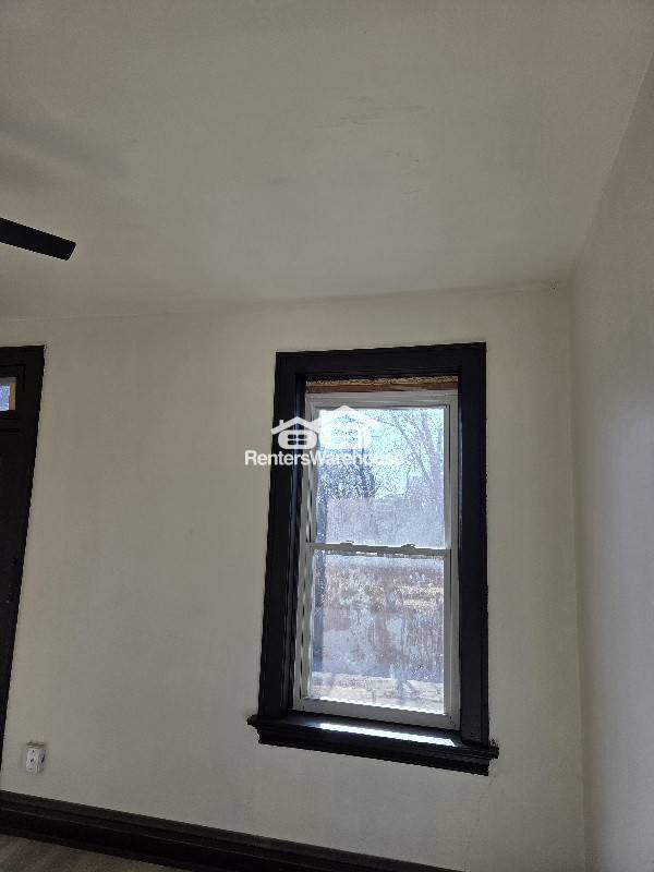 Building Photo - 5068 W. Florissant Ave 2nd Floor