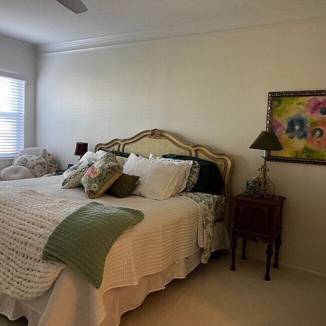 Building Photo - 1150 Tarpon Center Dr
