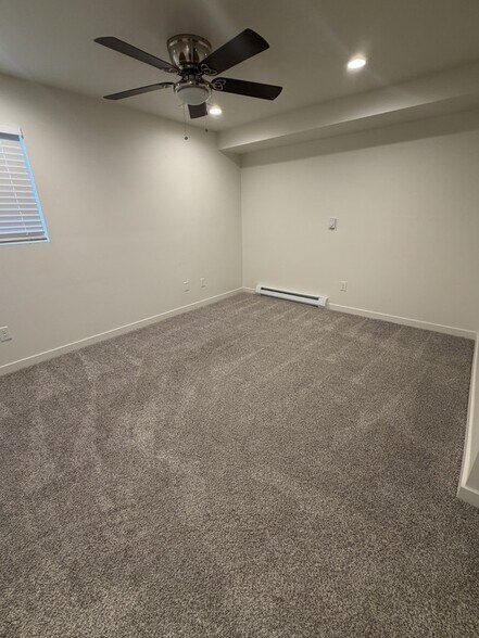 Building Photo - 1156 N 200 W