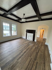 Building Photo - 138 N Sunset Dr