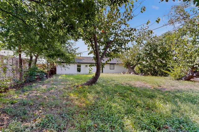 Building Photo - 2611 Hardy Pl