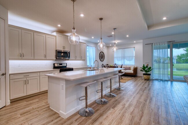 Building Photo - 10407 SW Aquila Wy