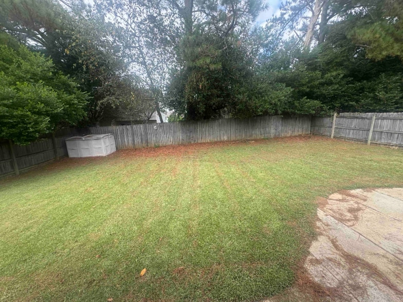 Building Photo - 210 Chadwyck Cir