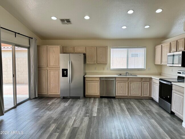 Building Photo - 2380 E Derringer Way