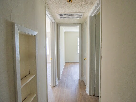 Building Photo - 1860 Woodland Ave SW