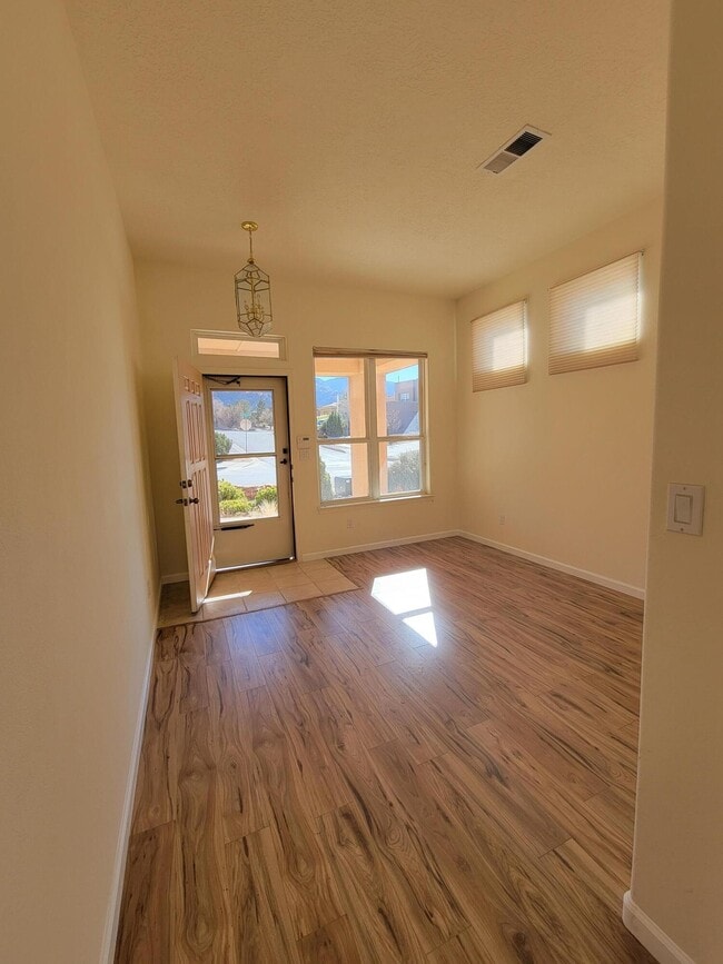 Building Photo - 6323 Goldfield Pl NE