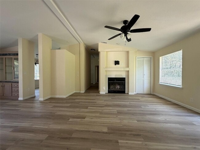 Building Photo - 236 Live Oak Dr
