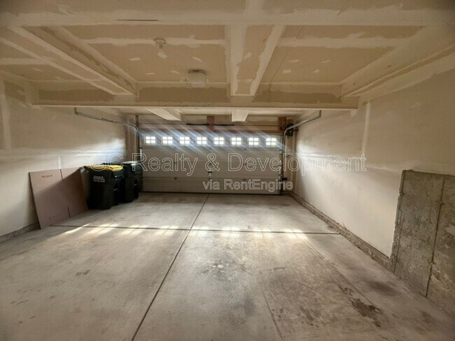 Building Photo - 1064 Turin Dr