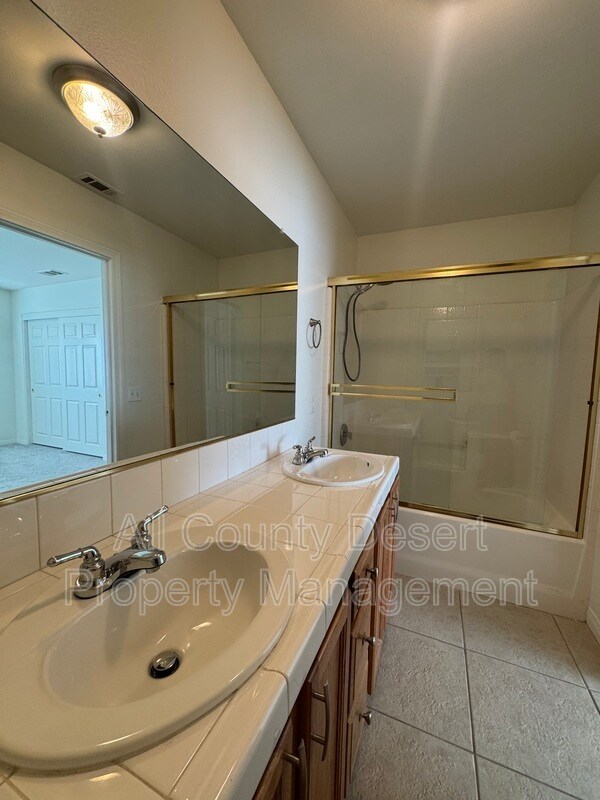 Building Photo - 28175 Avenida La Paz