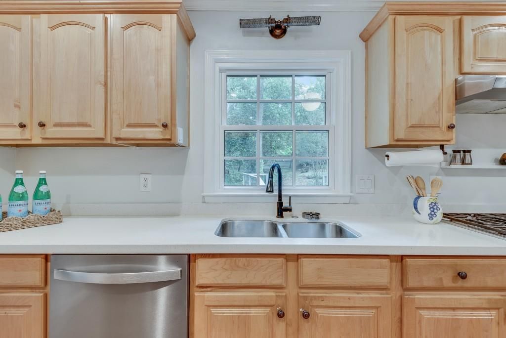Building Photo - 2663 Rangewood Dr NE