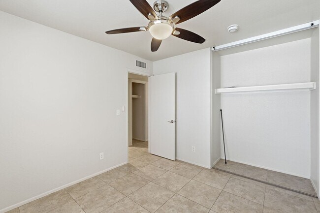 Building Photo - 14837 N 25th Dr