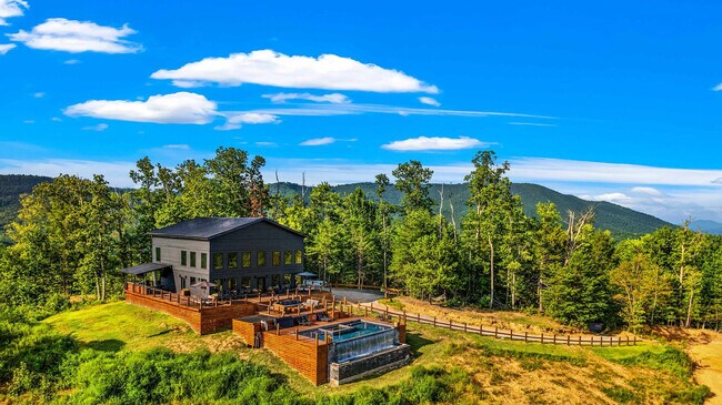 Building Photo - 264 Sonshine Ridge Rd