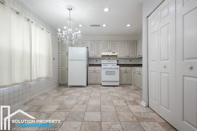 Building Photo - 4758 Pebble Trce