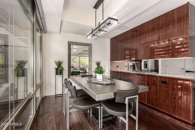 Building Photo - 7141 E Rancho Vista Dr