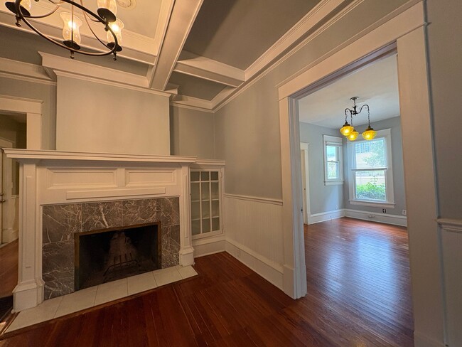 Building Photo - 500 S Eola Dr