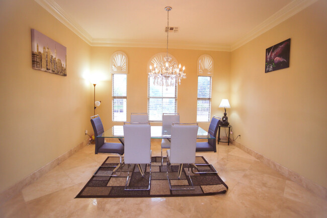 Building Photo - 3306 E Jaeger Cir