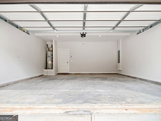 Building Photo - 92 Hidden Brook Trail