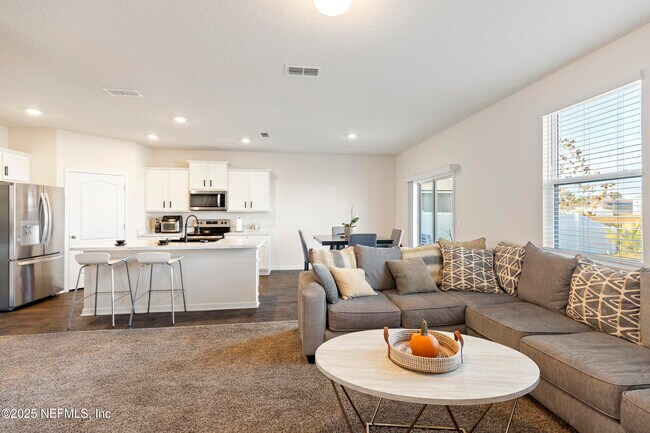 Building Photo - 2411 Oak Stream Dr