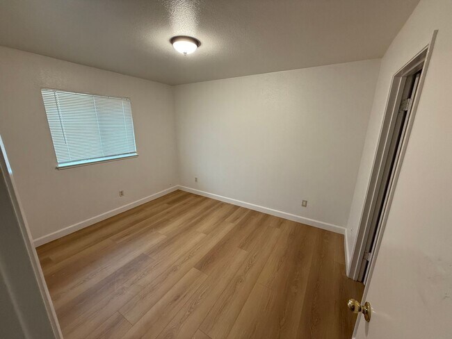 Building Photo - 11521 Poole St