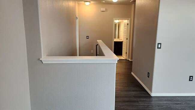 Building Photo - 256 Pebble Creek Ln