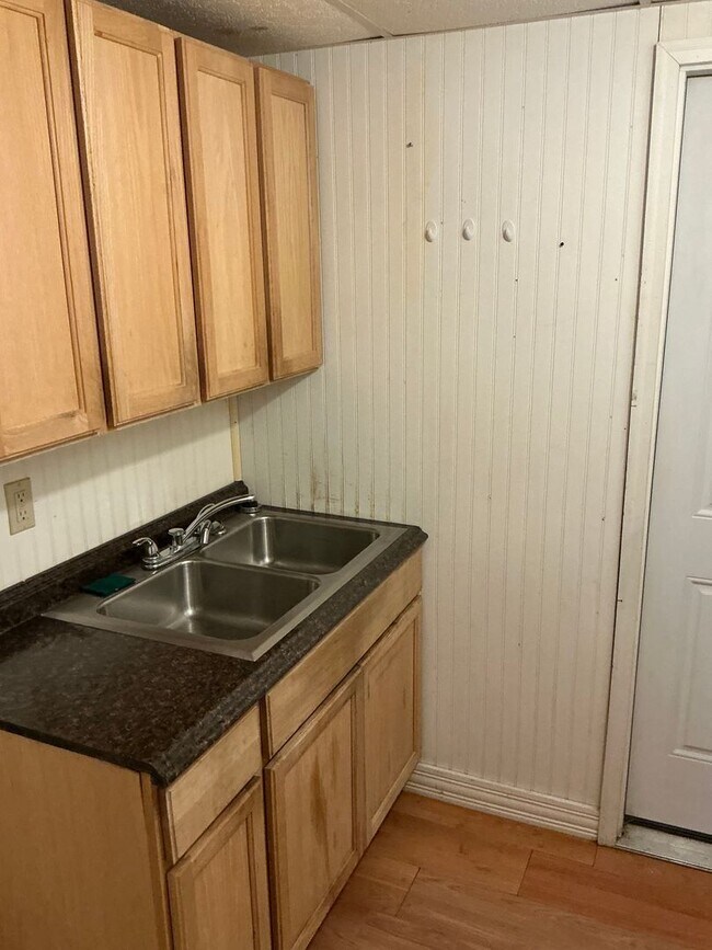 Building Photo - 165 Wiscasset Rd