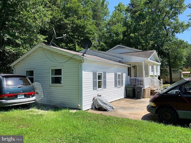 Building Photo - 13389 Dumfries Rd
