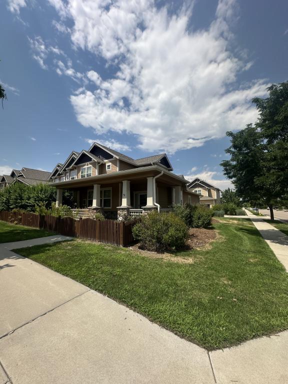 Building Photo - 2122 Sandbur Dr