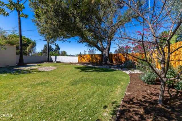 Building Photo - 2069 Mar Vista Ave