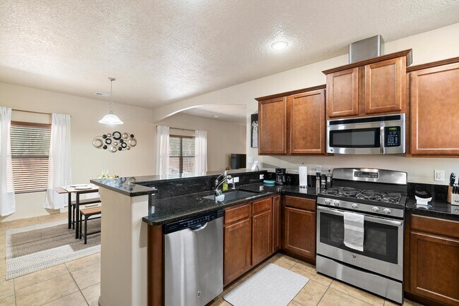 Building Photo - 2316 Penn Ave SE