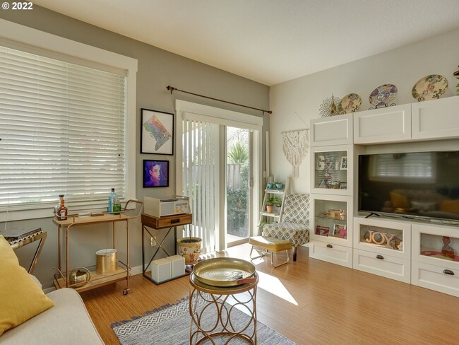 Building Photo - 11464 SW 96th Ave