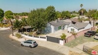 Building Photo - 9620 Woodale Ave