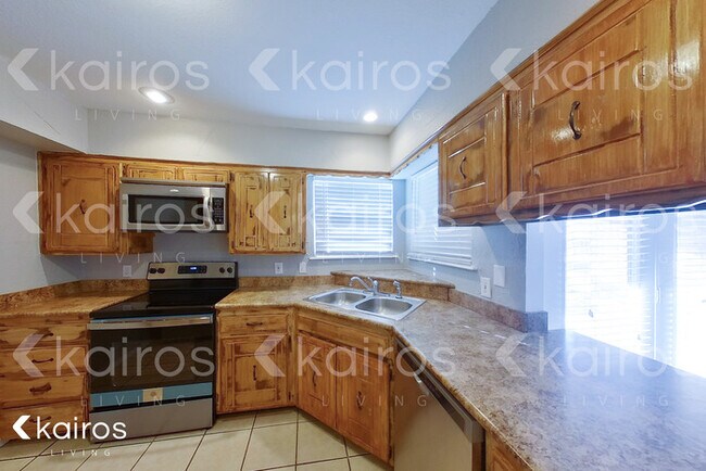 Building Photo - 7309 Gainsborough Dr