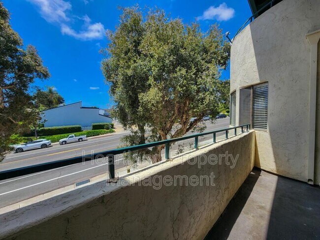 Building Photo - 7302 Alicante Rd