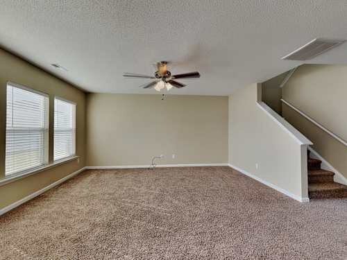 Building Photo - 6114 Mansura Dr