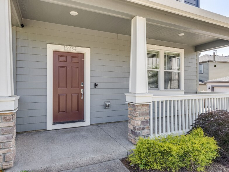 Building Photo - 15254 NW Cosmos St