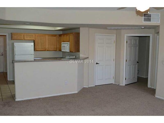 Building Photo - Jasmine Ranch Gated Two Bed Condo!!