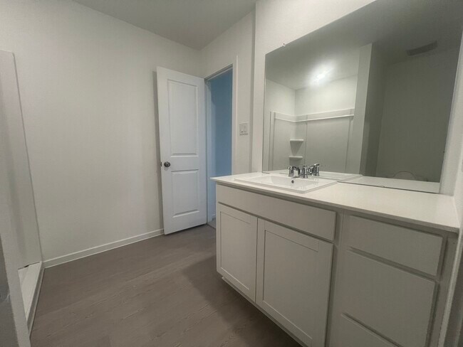 Building Photo - 31412 Pratola Serra Cir
